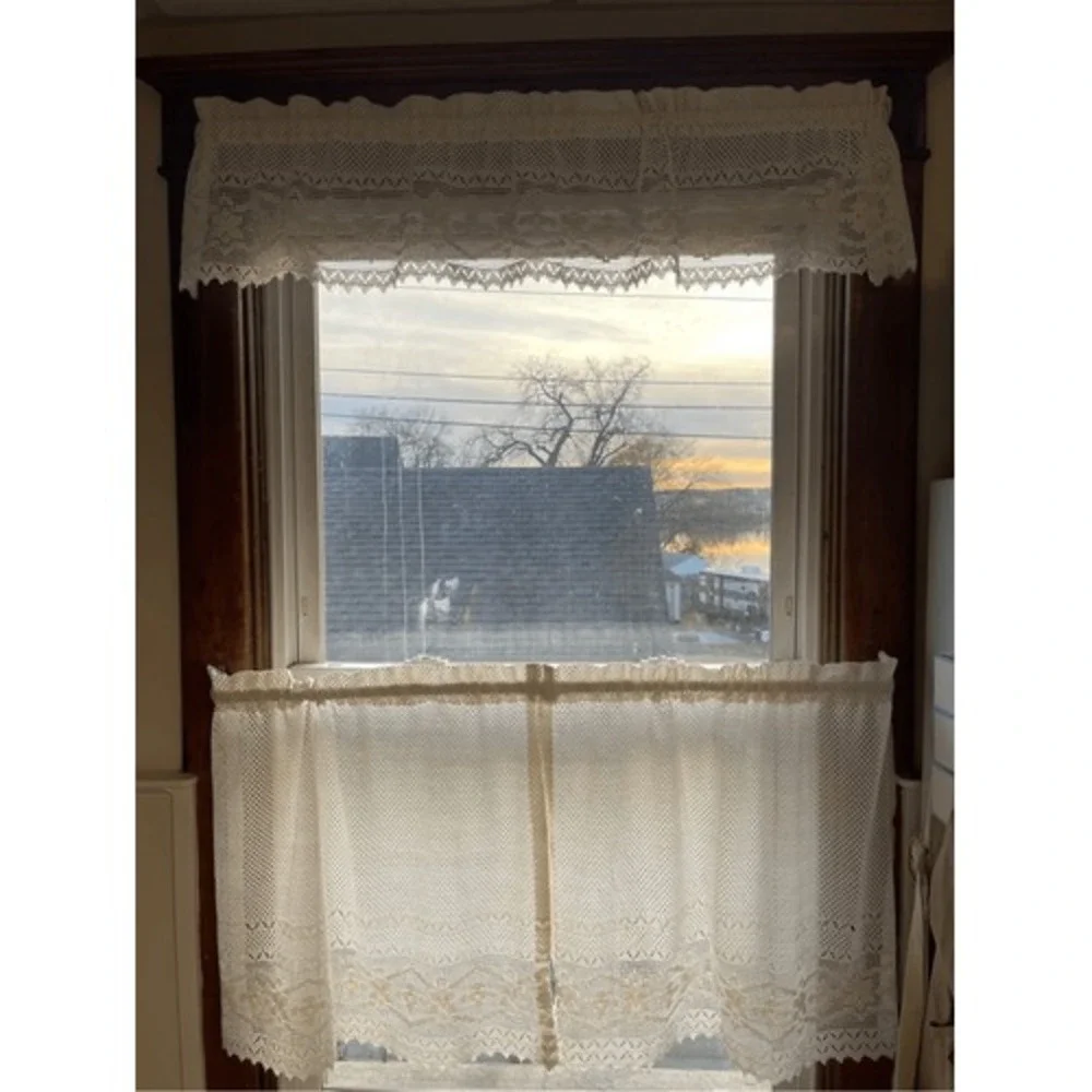 VTG Crochet Lace Kitchen Curtain Set Ivory 3pc Excellent Floral Cotton Valance